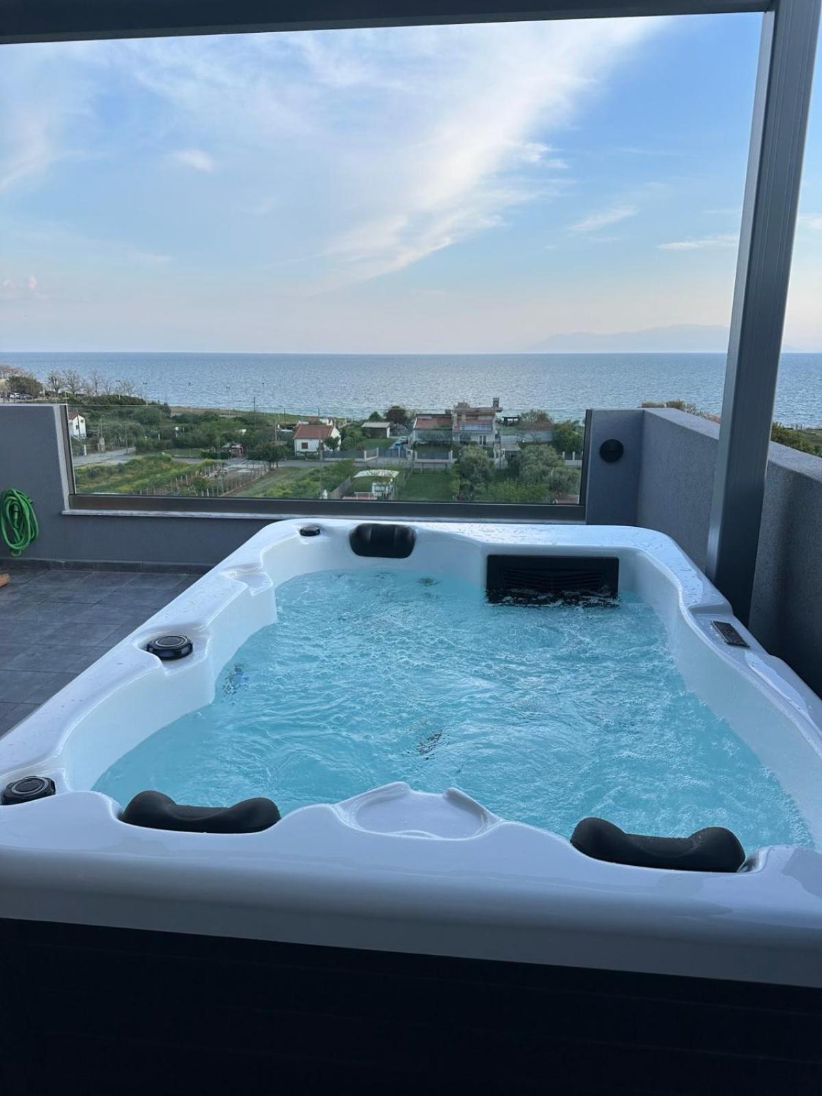 Relax Apartments Alexandroupoli Bagian luar foto